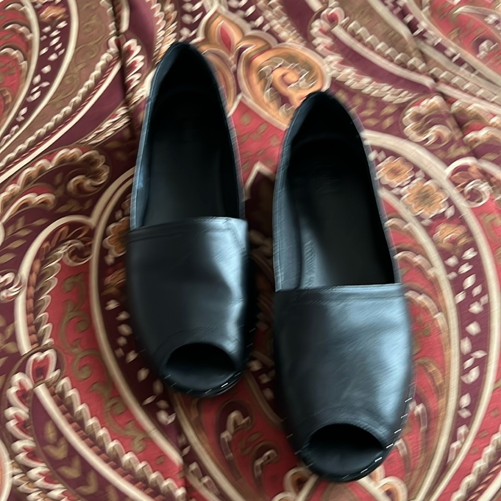 Black open toe “fitflop” duo comfort